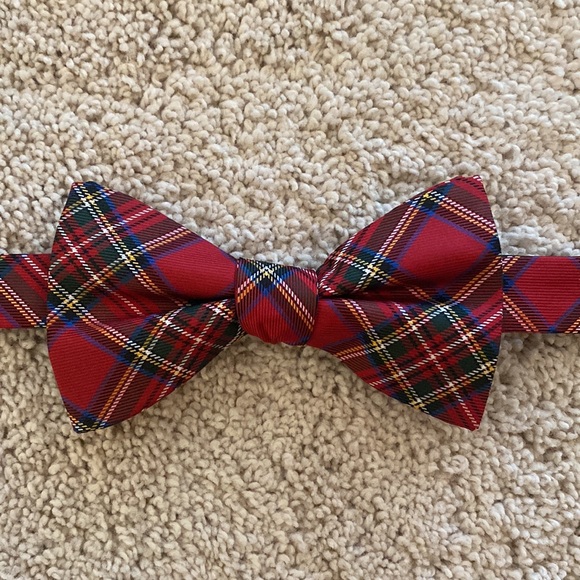 NWOT Tommy Hilfiger Christmas/ Holiday Bow ties - Picture 2 of 4